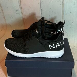 Nautica Kappiln athletic black and white size 2 youth NEW in box